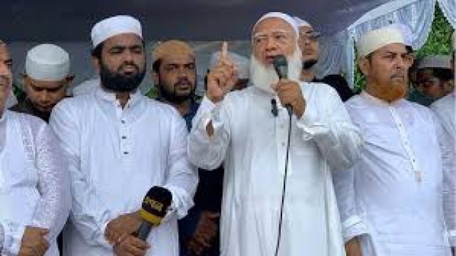 জামায়াতে আমির বলেন : রাজনীতিবিদরা পালায় না পালায় চোরেরা